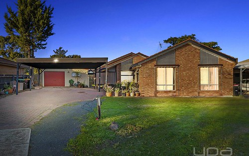 7 Silber Court, Melton West VIC 3337
