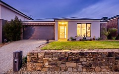 35 Viewbright Road, Clyde North VIC