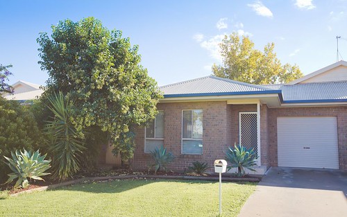 5b Couch Road, Griffith NSW 2680