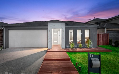 90 Waterhaven Boulevard, Point Cook VIC 3030