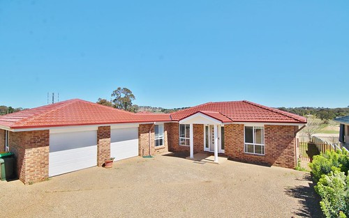 61 Templemore St, Young NSW 2594