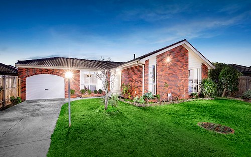 11 Gloaming Court, Mill Park VIC 3082