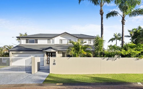 2 Crestmore Court, Mermaid Waters QLD 4218