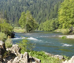 Anglų lietuvių žodynas. Žodis trinity river reiškia trejybės upės lietuviškai.