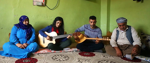 Nûdem Durak è una cantante di etnia curda che vive a Cizre, in Turchia. Nell'aprile 2015, Nûdem Durak è stata condannata a dieci anni e mezzo di carcere per l'accusa di "promozione della propaganda curda", esibendosi come cantante nella sua lingua madre.