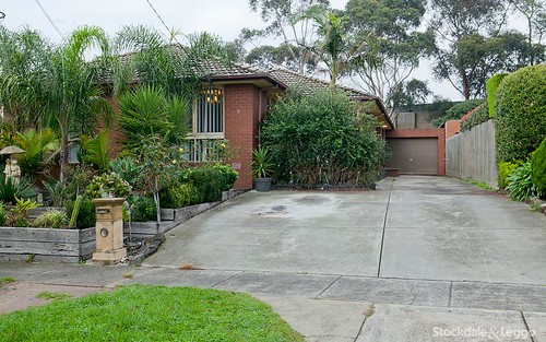 9 Woodview Court, Dandenong North Vic 3175
