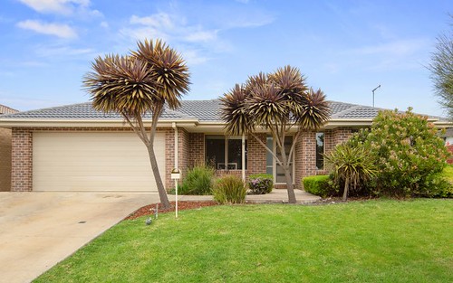 9 Rosella Grove, Cowes VIC 3922