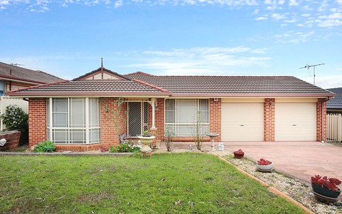 11 Downes Crescent, Currans Hill NSW 2567