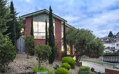 1/4 Weyburn Place, Avondale Heights VIC