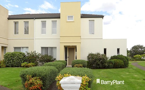 123 Sovereign Manors Crescent, Rowville VIC 3178