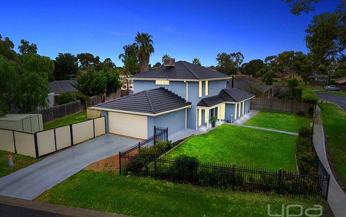 56 Chelmsford Way, Melton West Vic 3337