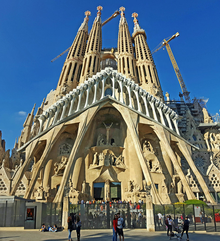 Sagrada Familia - Barcelona, Spain<br/>© <a href="https://flickr.com/people/48762421@N00" target="_blank" rel="nofollow">48762421@N00</a> (<a href="https://flickr.com/photo.gne?id=48995780212" target="_blank" rel="nofollow">Flickr</a>)