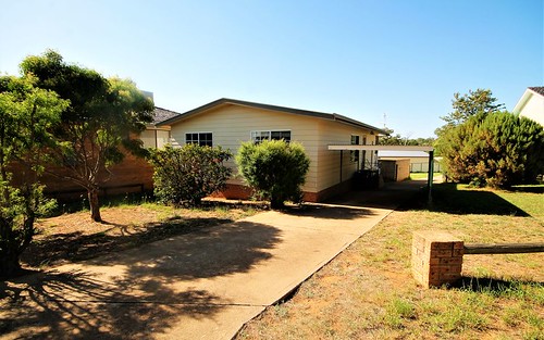 122 Wombat Street, Young NSW 2594