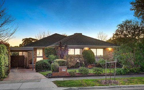 34 Windermere Dr, Ferntree Gully VIC 3156