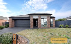 7 Maple Close, Harkness VIC