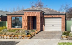 6 Waterside Close, Miners Rest VIC