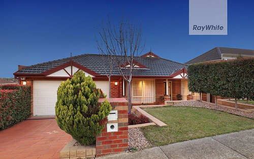 19 Helmsdale Cr, Greenvale VIC 3059