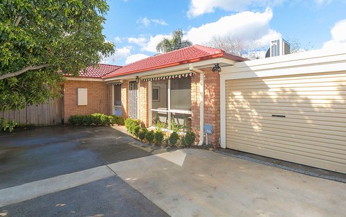 2/8 St Peters Court, Bentleigh East VIC