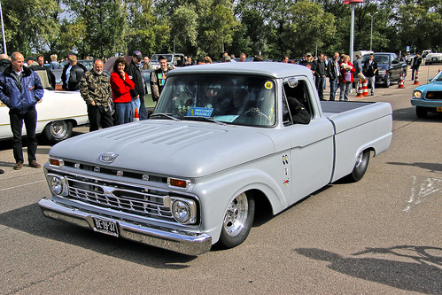 Ford F-100 Pick-Up Truck Custom 'Here comes trouble' 1966 (6486)