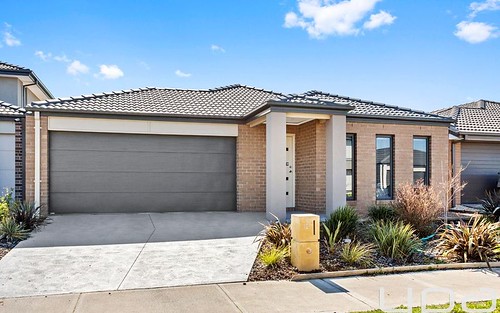 12 Sound Way, Point Cook VIC