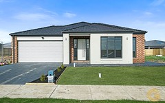 18 Shulze Drive, Clyde North Vic