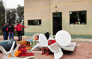 VÁNDALOS GENERARON DESTROZOS EN INSTALACIONES EDILES (10)