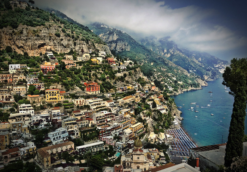 High up in Positano<br/>© <a href="https://flickr.com/people/42035233@N00" target="_blank" rel="nofollow">42035233@N00</a> (<a href="https://flickr.com/photo.gne?id=49040787767" target="_blank" rel="nofollow">Flickr</a>)