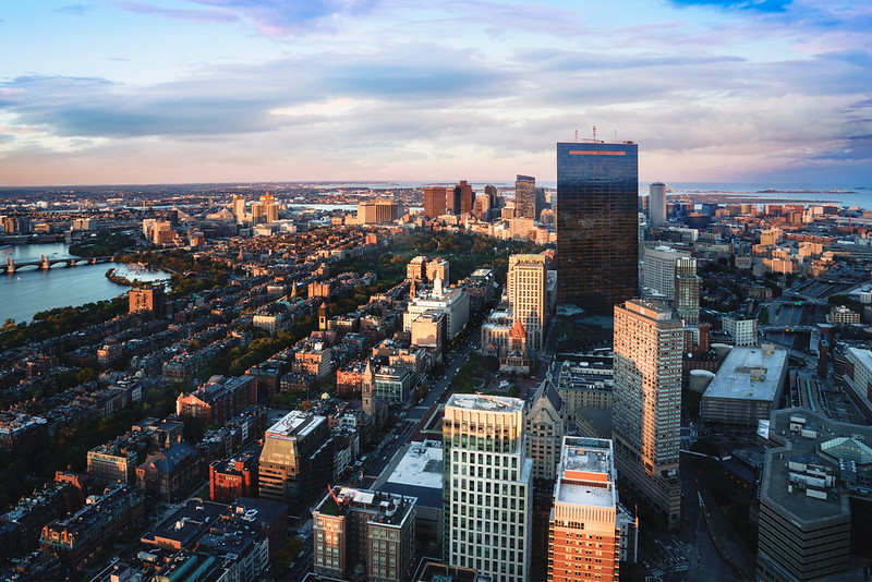 Boston aerial view with skyscrapers<br/>© <a href="https://flickr.com/people/59600577@N07" target="_blank" rel="nofollow">59600577@N07</a> (<a href="https://flickr.com/photo.gne?id=49046823666" target="_blank" rel="nofollow">Flickr</a>)