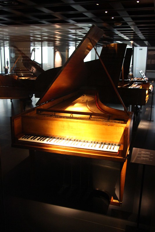 Musical Instruments Museum<br/>© <a href="https://flickr.com/people/87974483@N02" target="_blank" rel="nofollow">87974483@N02</a> (<a href="https://flickr.com/photo.gne?id=49047048833" target="_blank" rel="nofollow">Flickr</a>)