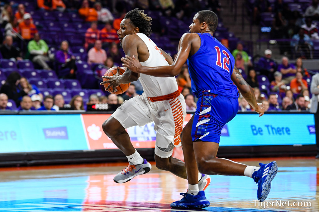 Clemson Basketball Photo of Tevin Mack and presbyteriancollege