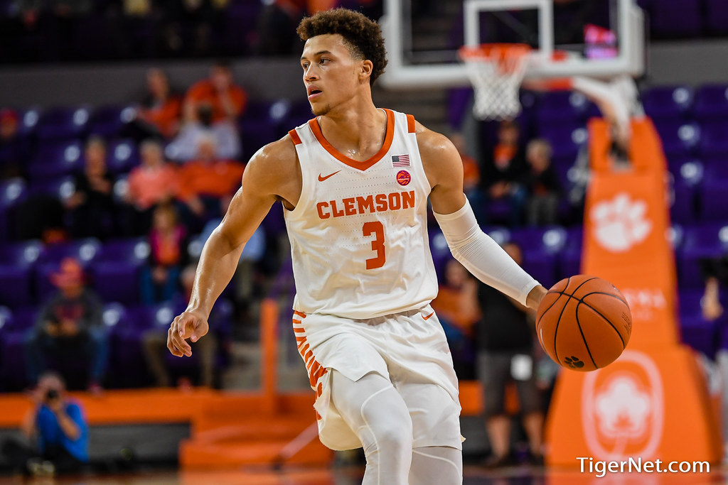 Clemson Basketball Photo of Chase Hunter and presbyteriancollege