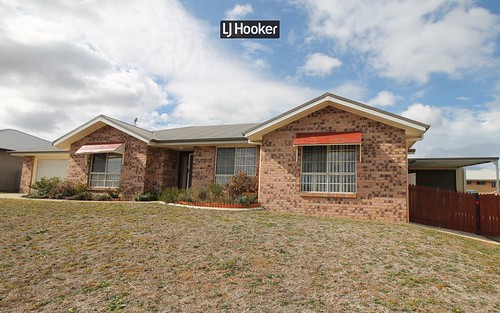 11 Kingfisher Drive, Inverell NSW