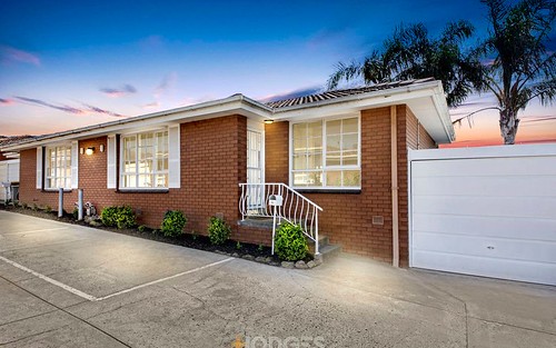4/18 Warrigal Rd, Parkdale VIC 3195