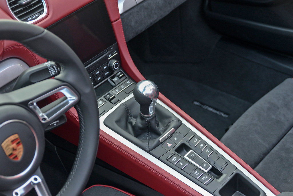 手排的純粹熱血!全新Porsche 718 Cayman GT4、718 Spyder登台發表 5 porsche 191115-20