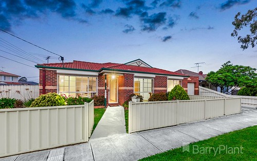 22 Bailey St, St Albans VIC 3021