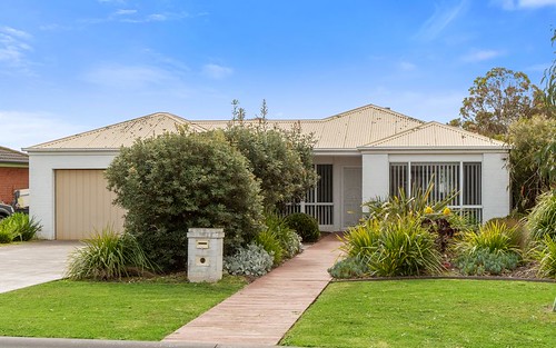68 Country Club Drive, Safety Beach Vic 3936