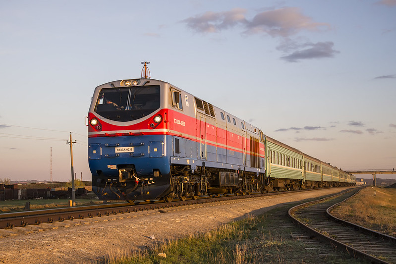 KTZ passenger train &copy; 126440655@N03 Flickr