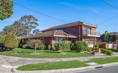 13 Rembrandt Dr, Wheelers Hill VIC 3150