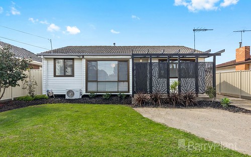 20 Andrew Rd, St Albans VIC 3021