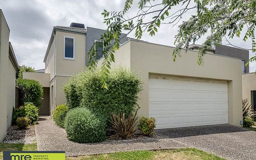 13 Sovereign Manors Crescent, Rowville VIC