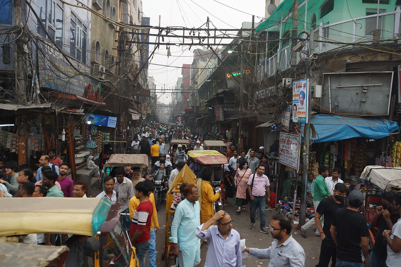 Streets of Delhi<br/>© <a href="https://flickr.com/people/96654411@N02" target="_blank" rel="nofollow">96654411@N02</a> (<a href="https://flickr.com/photo.gne?id=49159540277" target="_blank" rel="nofollow">Flickr</a>)
