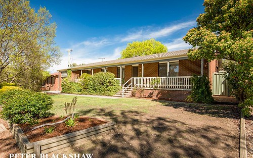 17 Weathers Street, Gowrie ACT