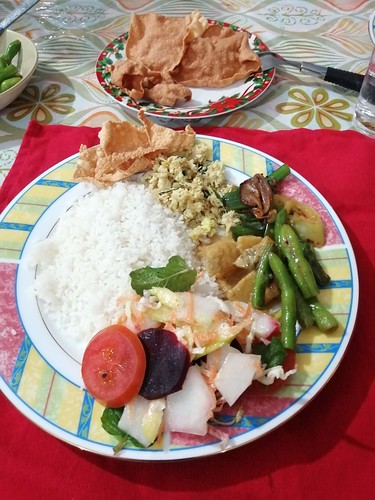 Une assiette typique d'un repas Sri Lankais ! Hmmmm