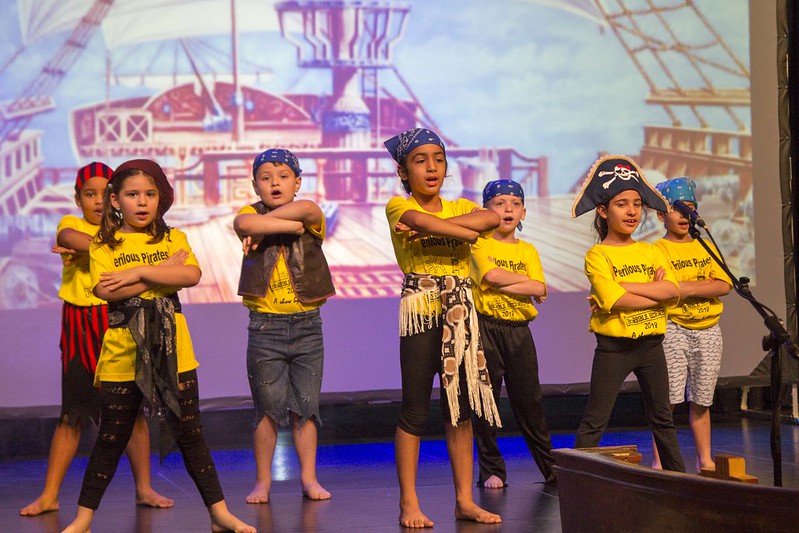 Y2 - Pirate Show