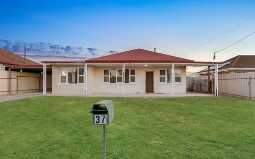 37 Ayredale Avenue, Clearview SA