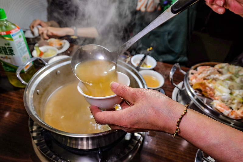 蒸霸王東湖店│捷運葫州站美食│海鮮新鮮，集所有精華於一鍋的超美味湯頭，超棒的蒸氣火鍋