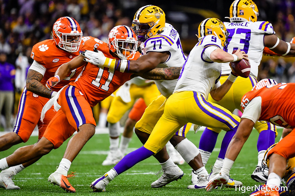Clemson Football Photo of Isaiah Simmons and lsu