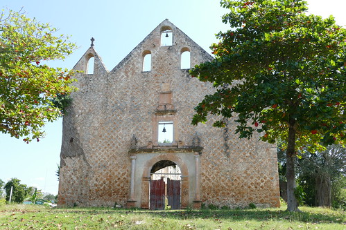 San Antonio de Padua Church, on the road to OxKutzcab ...