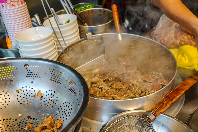 李記宜蘭肉焿&特殊口味豬血湯│西門美食│台北最佳的豬血湯之一，炒米粉與魯肉飯也超棒