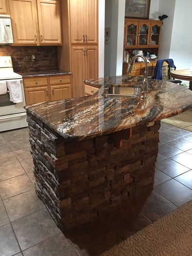 Buckskin - European Stackstone - Installed by Accent Stone Veneer • <a style="font-size:0.8em;" href="http://www.flickr.com/photos/107178405@N04/49527302828/" target="_blank">View on Flickr</a>